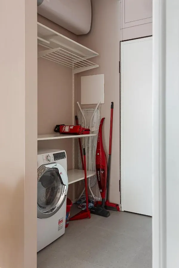 Bilocale Aleardi Apartment Milan Italy