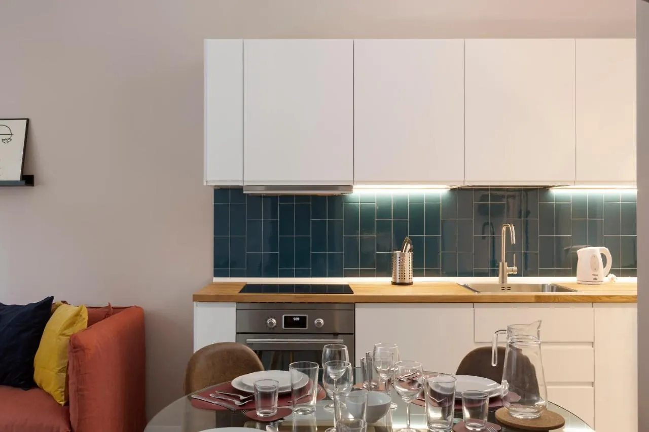 Bilocale Aleardi Apartment Milan