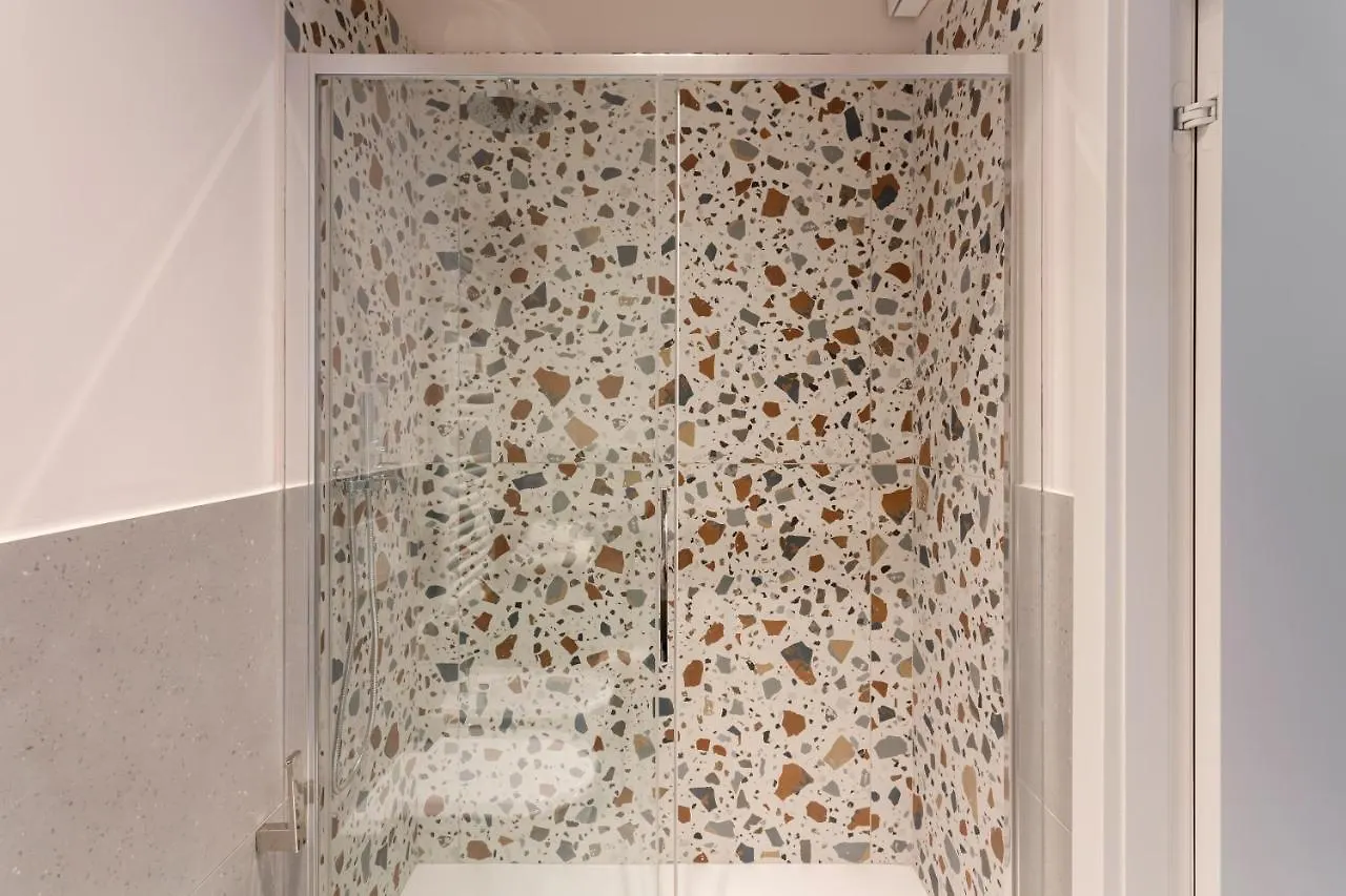 Bilocale Aleardi Apartment Milan